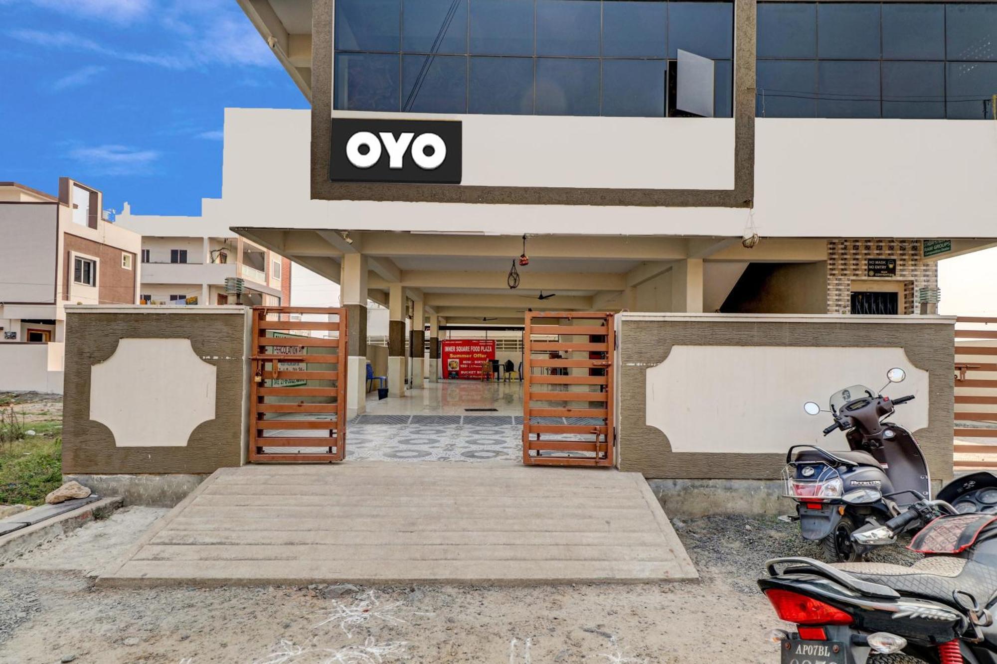 Oyo Vnr Convention Hotel Guntūr Buitenkant foto